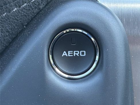Used 2019 McLaren 720S RWD image 13