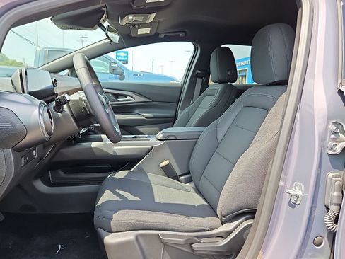 New 2026 Chevrolet Equinox EV LT FWD image 11