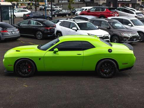 Used 2015 Dodge Challenger SRT Hellcat RWD image 14