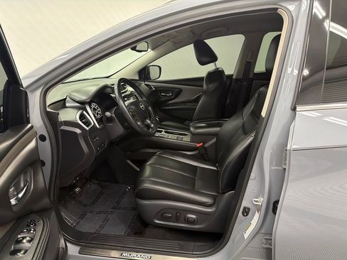 Used 2023 Nissan Murano SV w/ SV Midnight Edition Package image 9