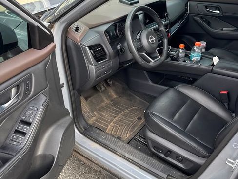 Used 2022 Nissan Rogue SL w/ SL Premium Package FWD image 7