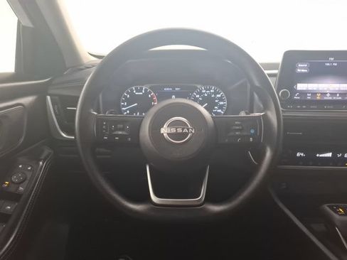 Used 2024 Nissan Rogue SV FWD image 18