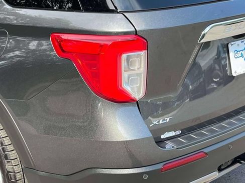 Used 2020 Ford Explorer XLT w/ Equipment Group 202A AWD/4WD image 10