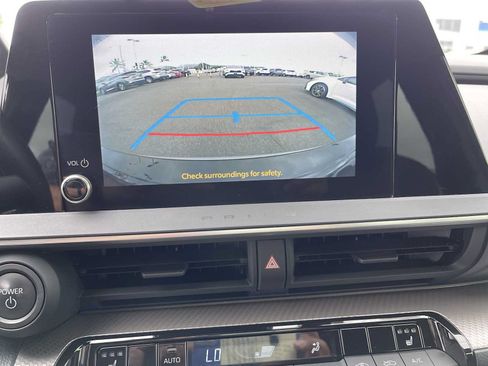 Used 2023 Toyota Prius XLE AWD/4WD image 22