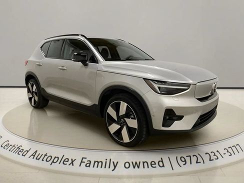 Used 2023 Volvo XC40 Recharge Ultimate AWD/4WD image 7