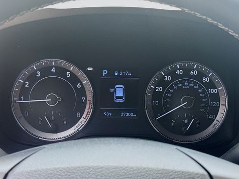 Used 2022 Hyundai Venue SEL FWD image 9