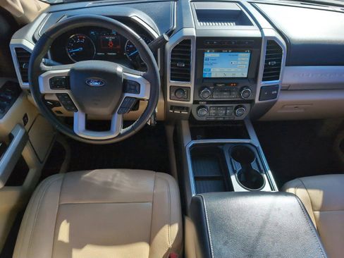 Used 2018 Ford F250 Lariat image 27