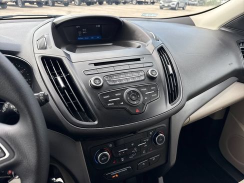 Used 2018 Ford Escape SE FWD image 17