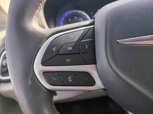 Used 2023 Chrysler Voyager LX FWD image 23