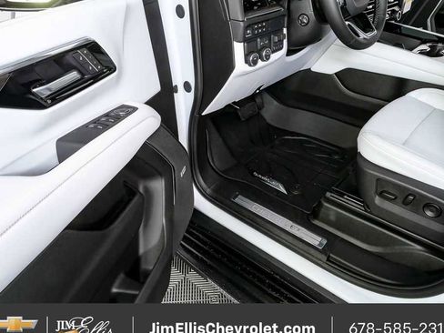 New 2026 Chevrolet Suburban Premier w/ Sun And Tow Package image 8