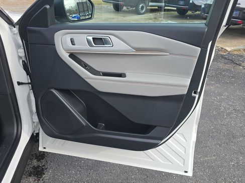 New 2026 Ford Explorer Active w/ Active Comfort Package image 38