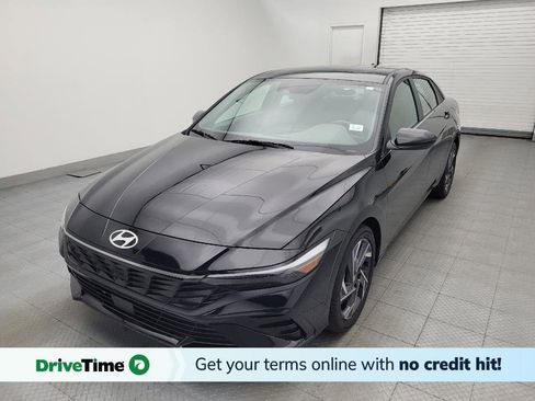 Used 2025 Hyundai Elantra SEL FWD image 1