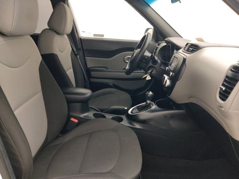Used 2019 Kia Soul FWD image 21