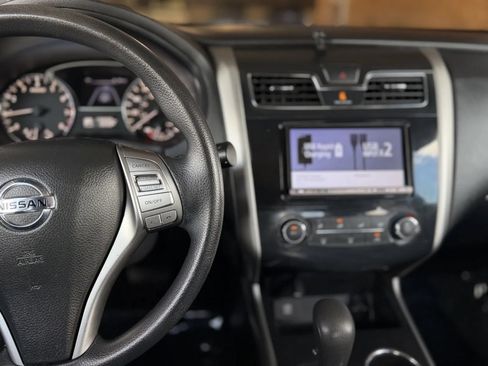 Used 2015 Nissan Altima 2.5 S w/ Power Driver Seat Package FWD image 23