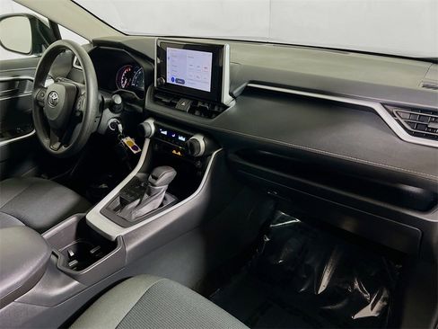 Certified 2025 Toyota RAV4 LE image 25