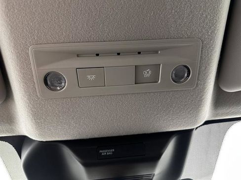 New 2025 Nissan Kicks SV w/ Illumination Package image 34