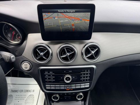 Used 2018 Mercedes-Benz GLA 250 4MATIC image 8