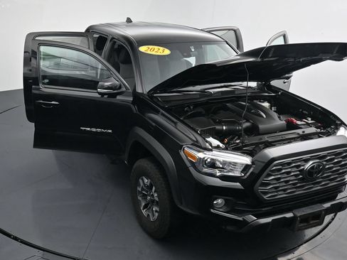 Used 2023 Toyota Tacoma TRD Off-Road AWD/4WD image 39