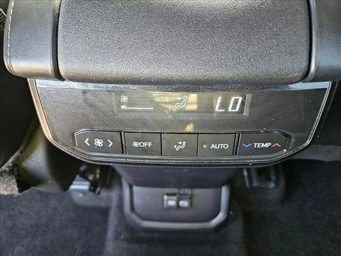Used 2026 Toyota Highlander XLE AWD/4WD image 18
