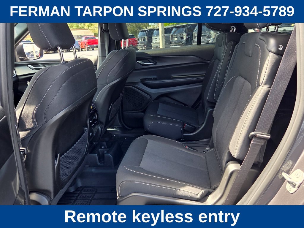 Used 2024 Jeep Grand Cherokee L Laredo RWD image 14