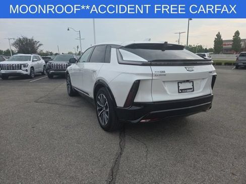 Used 2024 Cadillac Lyriq Sport RWD image 17