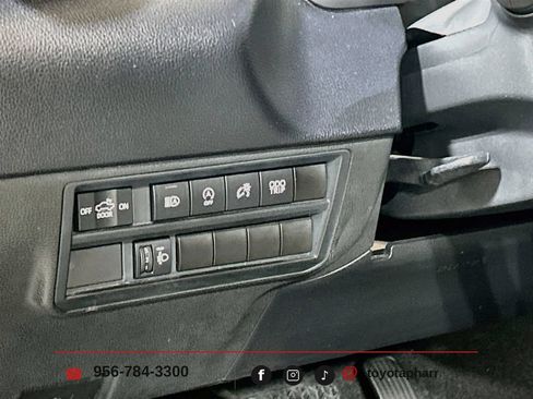 Used 2022 Toyota Tundra SR5 RWD image 9