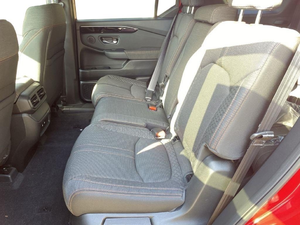 New 2026 Honda Pilot Sport image 24
