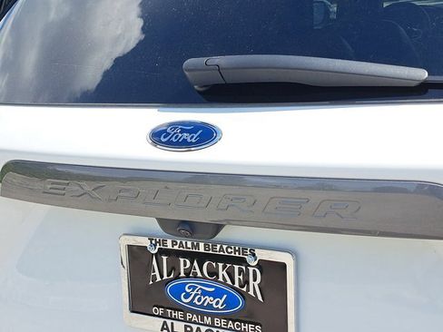 Certified 2023 Ford Explorer XLT w/ Equipment Group 202A image 8