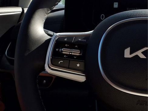 New 2026 Kia Carnival SX Prestige FWD image 9