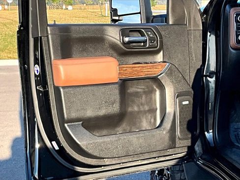 Used 2022 Chevrolet Silverado 3500 High Country w/ Safety Package II image 23