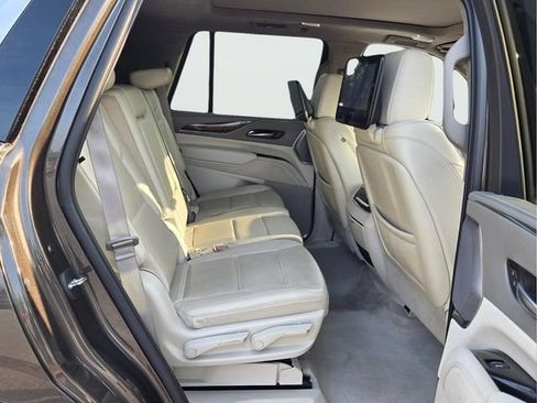 Used 2021 Cadillac Escalade Premium Luxury Platinum AWD/4WD image 17