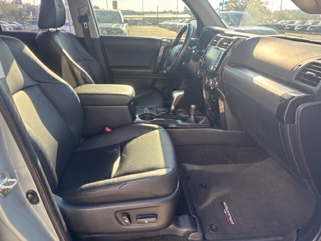 Used 2023 Toyota 4Runner TRD Off-Road Premium w/ Moonroof Package AWD/4WD image 23