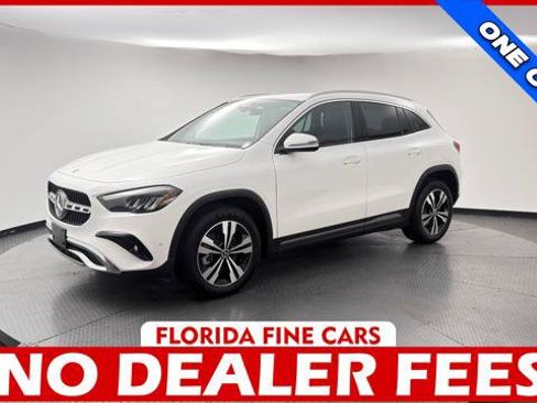 Used 2025 Mercedes-Benz GLA 250 4MATIC w/ Winter Package image 1