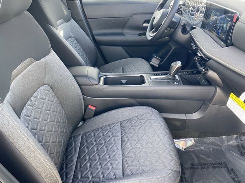 New 2026 Nissan Kicks SV image 9