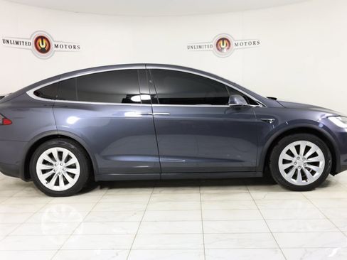 Used 2017 Tesla Model X 75D image 2