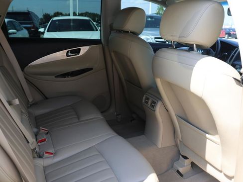 Used 2017 INFINITI QX50 2WD image 18