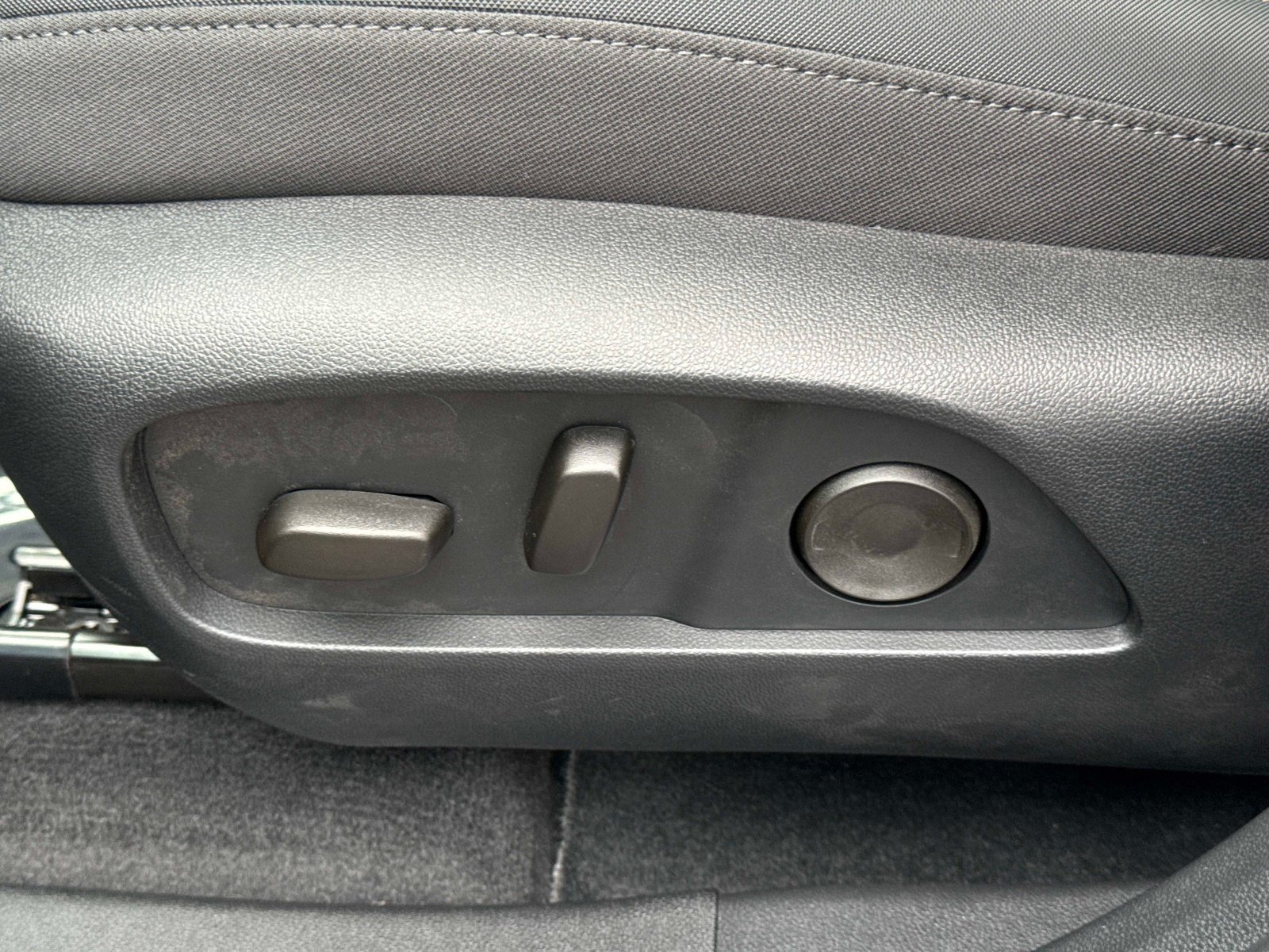 New 2027 GMC Terrain AT4 w/ Convenience Package III AWD/4WD image 19