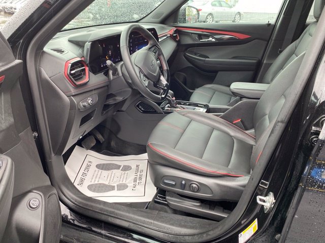Used 2025 Chevrolet TrailBlazer RS w/ Convenience Package AWD/4WD image 14