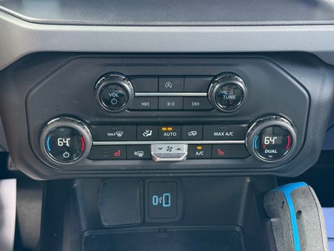 Used 2024 Ford Bronco Black Diamond AWD/4WD image 18