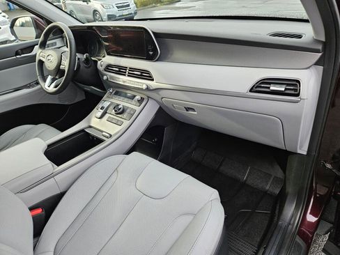 Used 2022 Hyundai Palisade SEL w/ Premium Package image 12