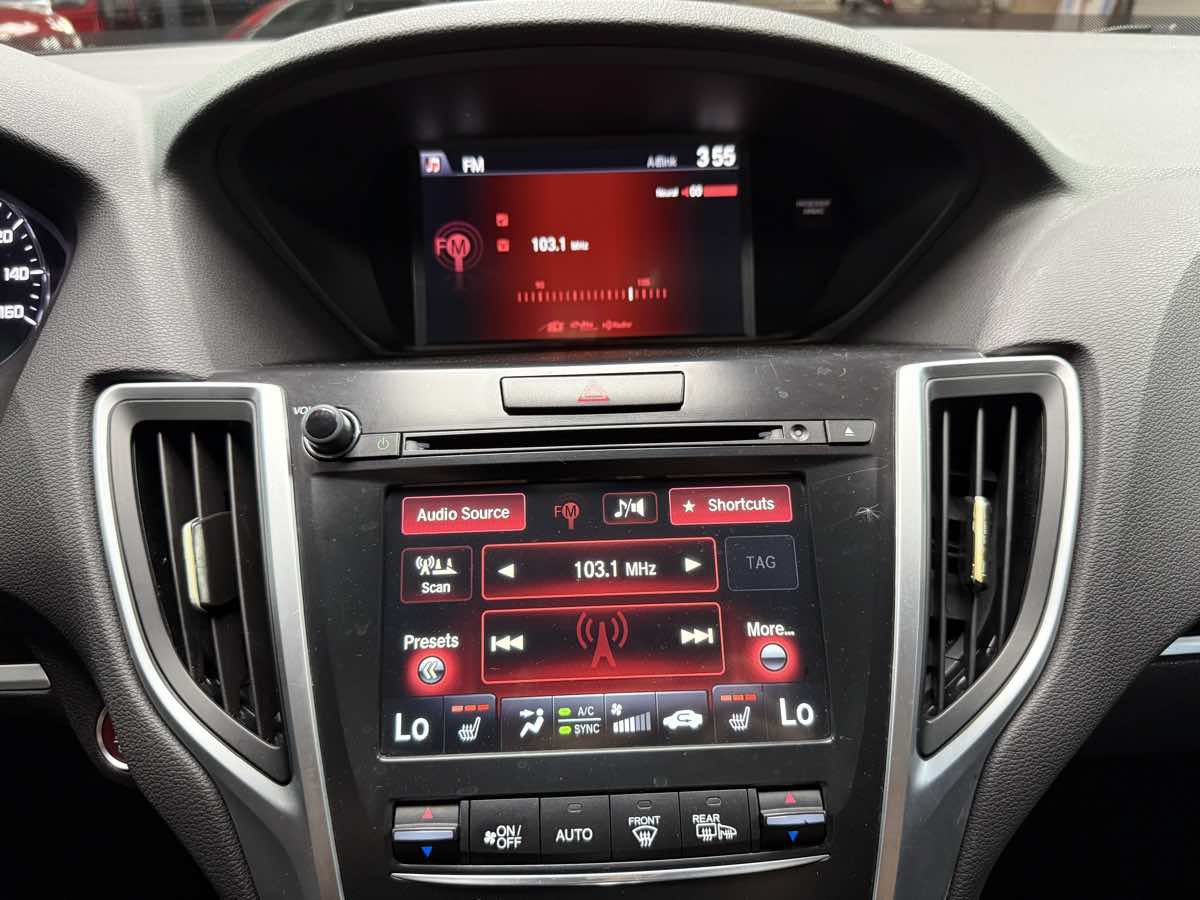 Used 2016 Acura TLX w/ Technology Package FWD image 19