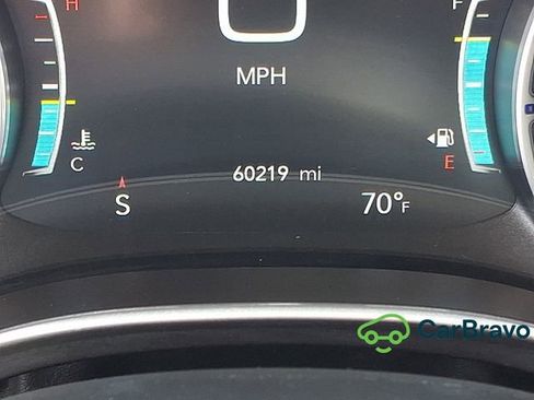 Used 2023 Chrysler Pacifica Touring-L FWD image 22