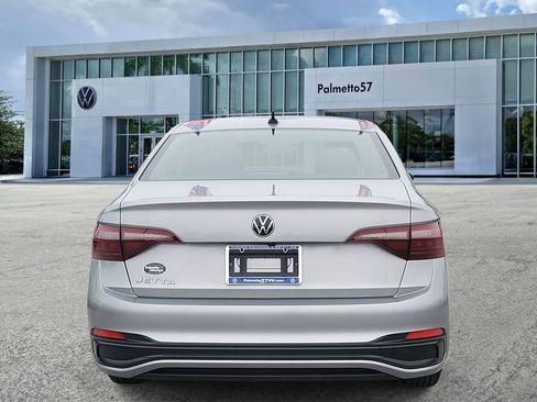 Used 2023 Volkswagen Jetta S image 5
