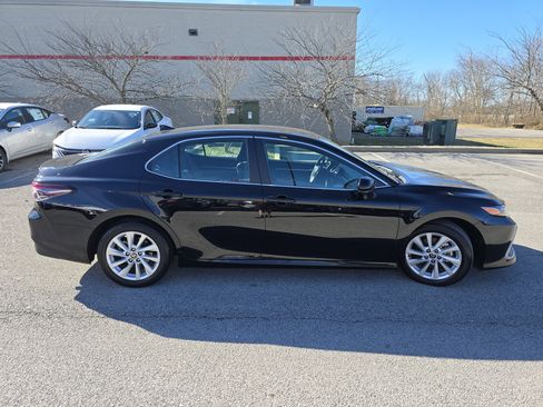 Used 2024 Toyota Camry LE image 12