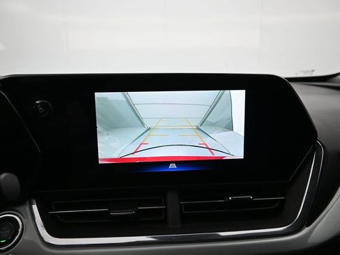 Certified 2025 Chevrolet Trax LT w/ LT Convenience Package image 17