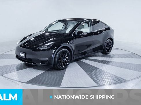 Used 2024 Tesla Model Y Long Range AWD/4WD image 2