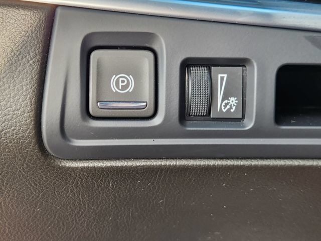 Used 2024 Cadillac XT6 Luxury FWD image 21