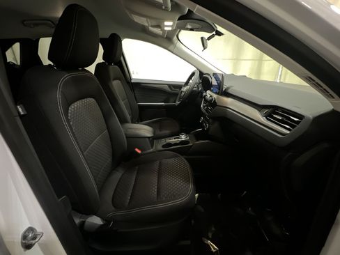 Used 2024 Ford Escape Active w/ Cold Weather Package FWD image 33