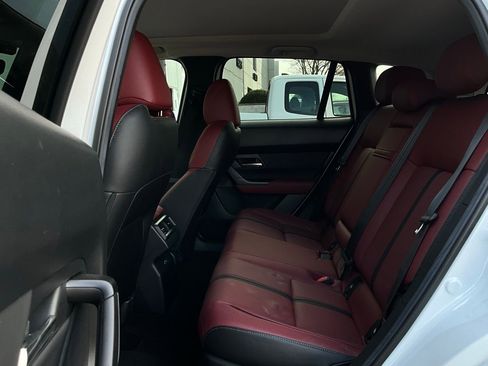 Used 2025 MAZDA CX-50 2.5 Hybrid w/ Premium Plus Pkg image 11