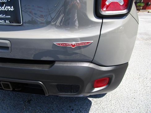 Used 2021 Jeep Renegade Trailhawk w/ Trailer Tow Group AWD/4WD image 31